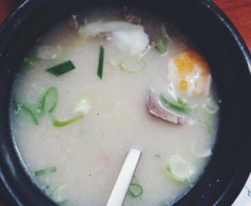 생생정보 73세 곰탕집 수필가의 진한 인생
