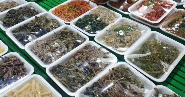6시내고향 가경터미널시장 반찬가게 방송 후 대란! 60초를 잡아라에 소개된 아빠애찬의 수제반찬 3 한직업 3팩 5000원 반찬가게의 푸짐한 반찬들