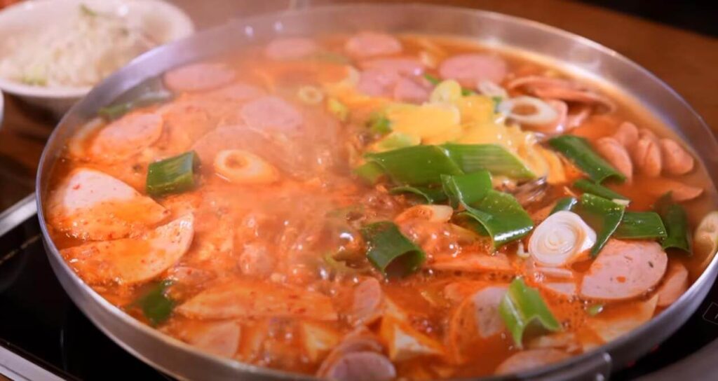 명물인생 부대찌개명인 무방부제 수제 소시지의 감동! 김지효 부대찌개명인이 만든 건강 부대찌개의 놀라운 비밀 2 명물인생 부대찌개명인의 부대찌개