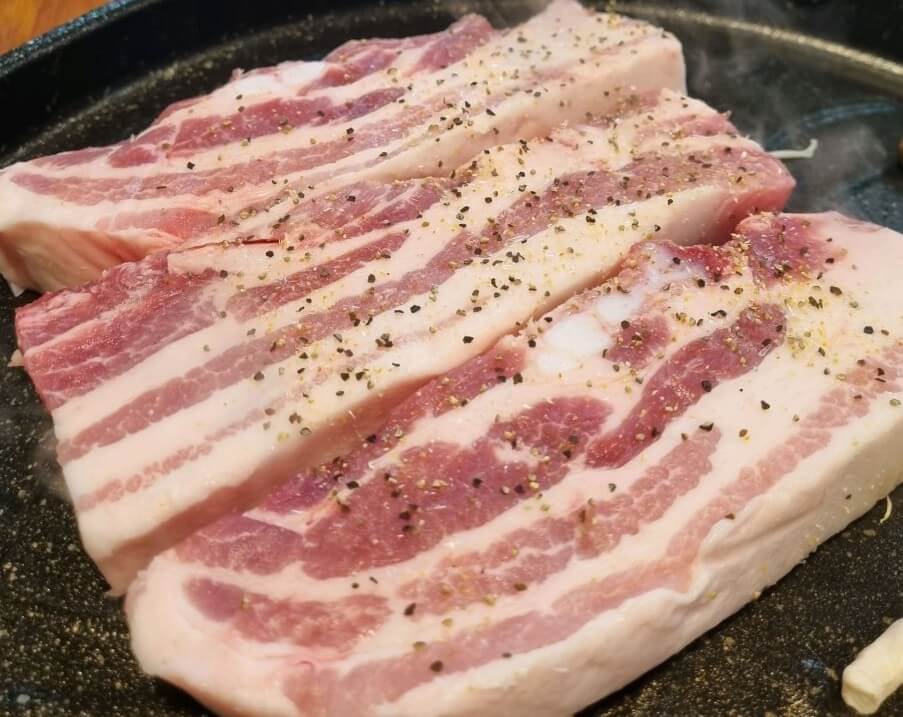 극한직업 5000원 삼겹살 실화? 대구 권반장 국내산 1등급 삼겹살 + 김치말이국수 무한리필 충격 가성비 2 극한직업 5000원 삼겹살