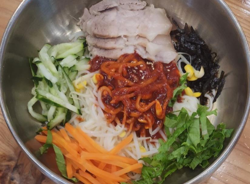 매일아침 제주 고기국수 비빔국수 대박! 이승윤의 맛있는 여행 소개 먹돌고기국수 마라육면까지 2 매일아침 제주 고기국수 비빔국수