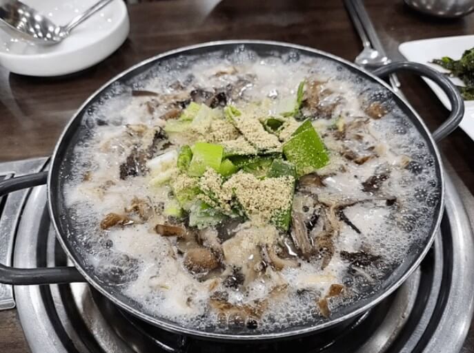 KBS 6시내고향 생거진천전통시장 버섯닭백숙 맛집 후기 진천 버섯돌이식당 2 6시내고향 생거진천전통시장 버섯닭백숙