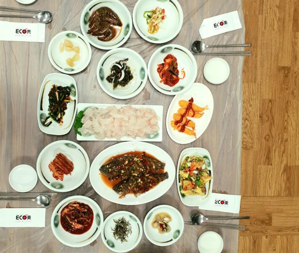 오늘N 밥 잘 주는 민박집 어부해산물 1박3식 민박집 "하루 100명 몰리는 신시도 맛집의 비밀" 2 오늘N 밥 잘 주는 민박집 어부해산물 삼시세끼