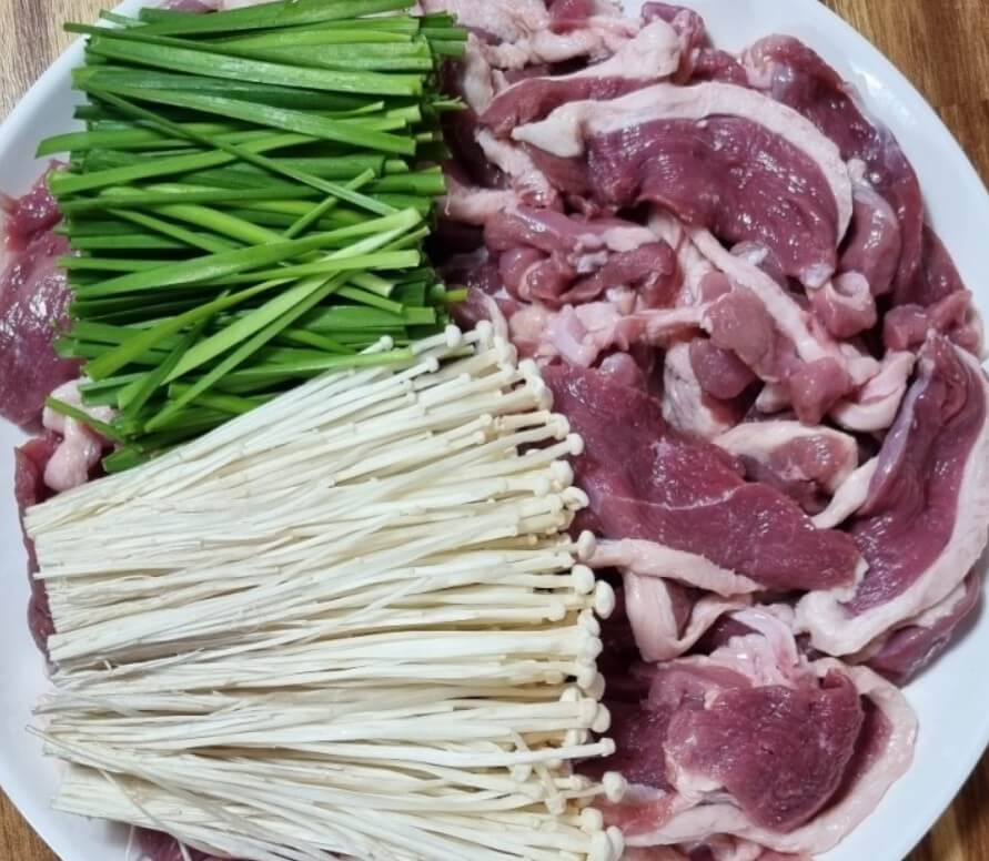 6시내고향 1913송정역시장 오리구이 맛집 발견! 들깨 오리탕 10,000원 실화? 2 6시내고향 1913송정역시장 오리구이 한접시
