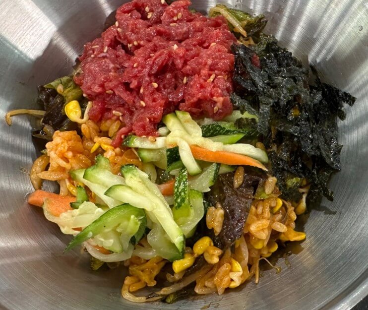 금방 나와 신선한 6시내고향 익산 육회비빔밥