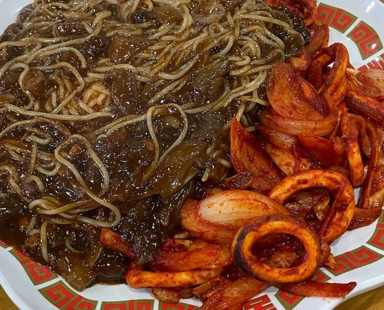 생방송투데이 오징어볶음쟁반짜장 맛집, 복분자탕수육까지 완벽한 조합 2 밤금 요리해 쟁반에 담은 생방송투데이 오징어볶음쟁반짜장