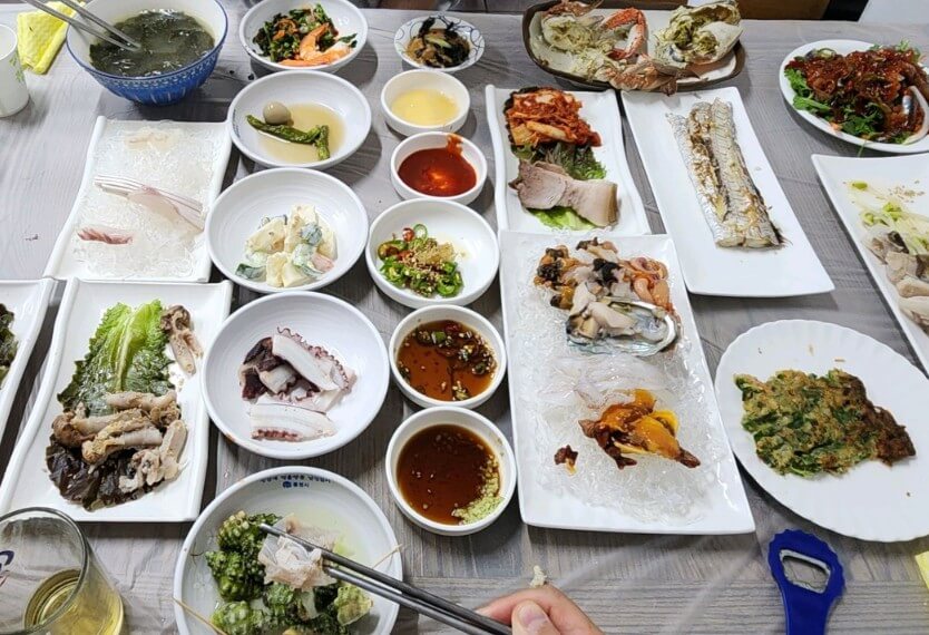 생생정보 성순 이모의 해산물밥상 허영만도 인정한 통영 다찌 맛집 2 생생정보 성순 이모의 해산물밥상