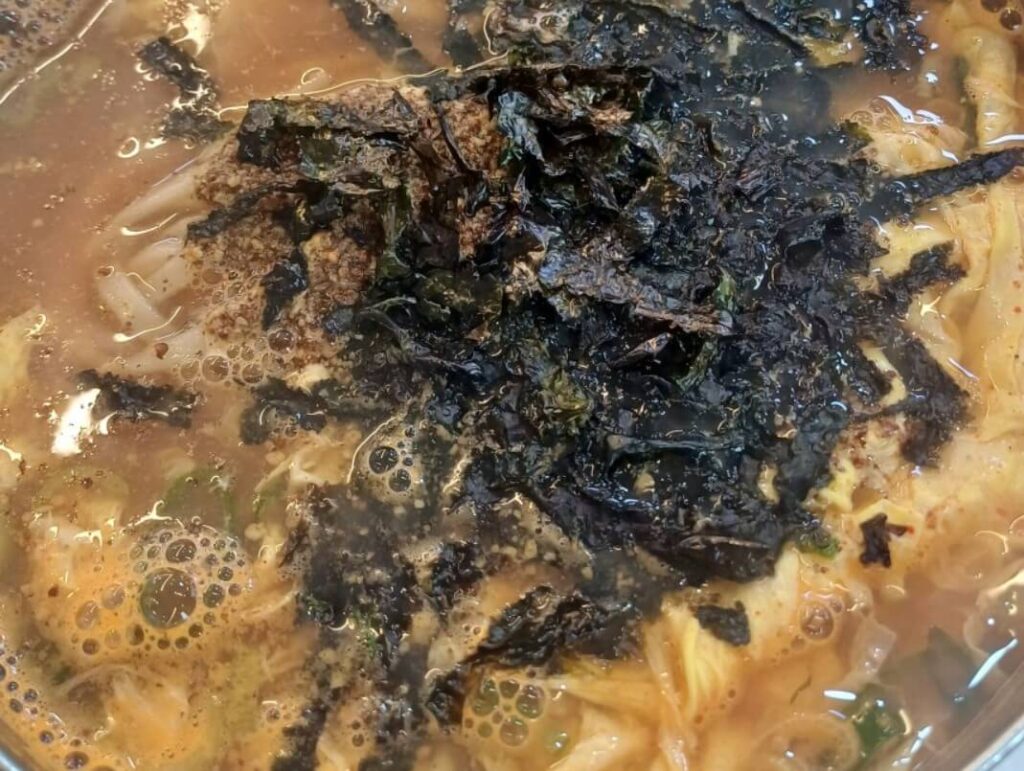 생생정보 장피디 홍성 굴칼국수 굴을 숟가락으로 퍼먹는 충격! 2 생생정보 장피디 홍성 굴칼국수 한그릇