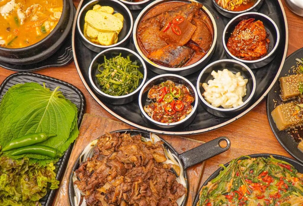 오늘N 할매식당 숯불석쇠불고기정식, 13첩 반찬이 주는 감동적인 한상 1 오늘N 할매식당 숯불석쇠불고기정식 한상