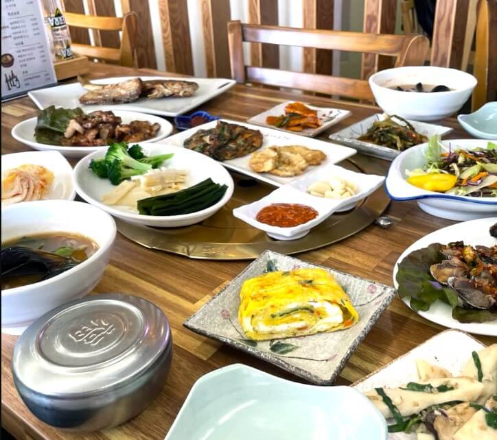 6시내고향 고향투어 부산 한정식 한상 차림