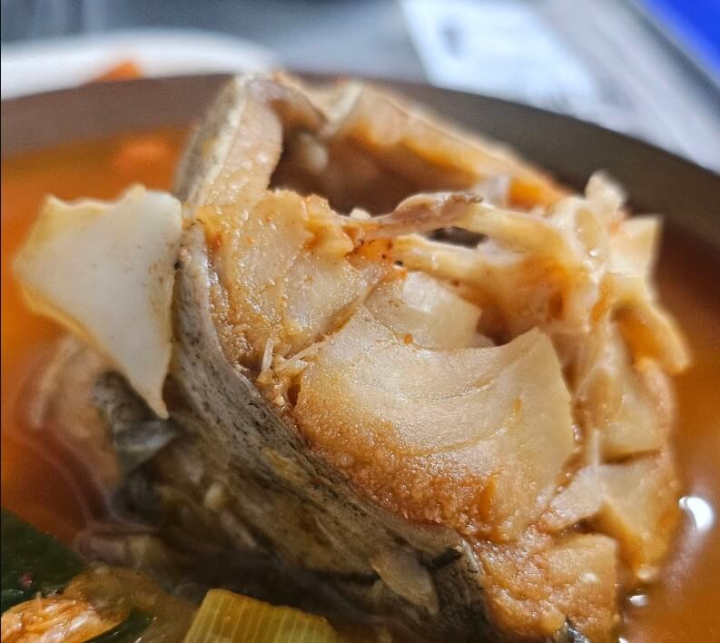 살이 두툼한 동네한바퀴 풍물시장 동태탕