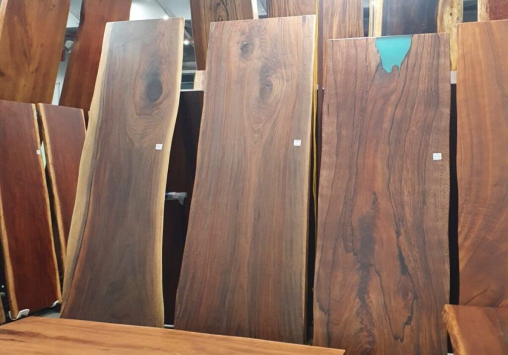 생생정보 원목식탁 전시장