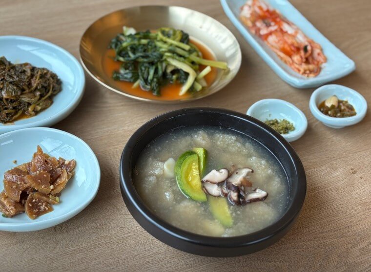 오늘N 감자옹심이 한상 차림