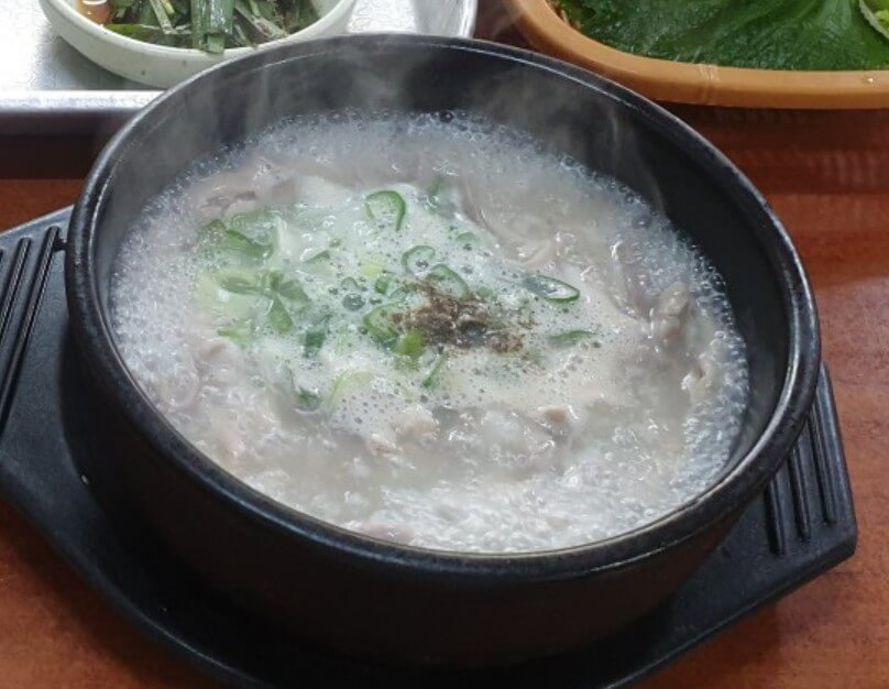 방글 끓인 오늘N 반찬만 30가지 돼지국밥