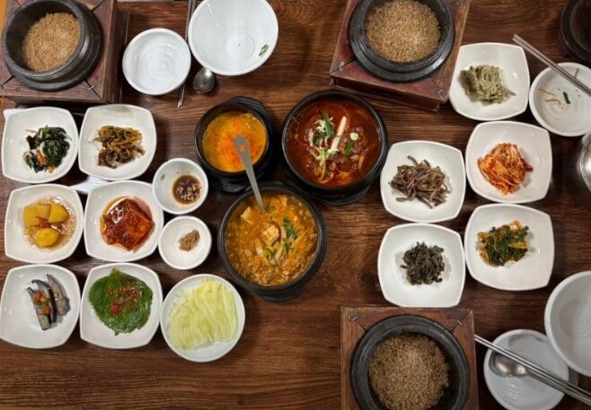 허영만의 백반기행 하남 청국장정식 구성