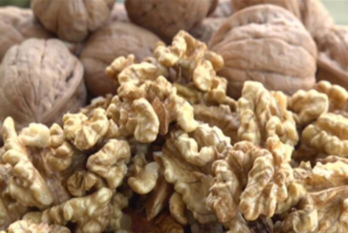 극한직업 호두를 깐 모습