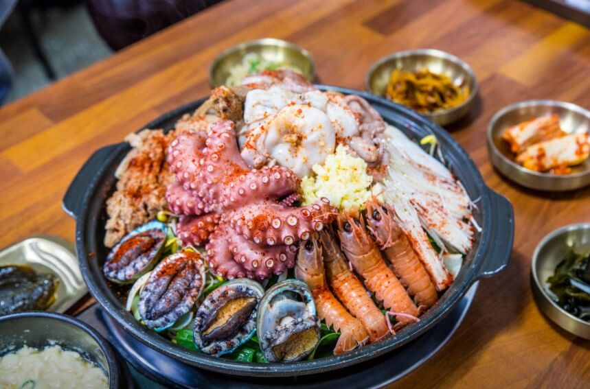 동네한바퀴 흑돼지해물갈비전골 제주 맛집 흑돼지해물갈비전골 한판