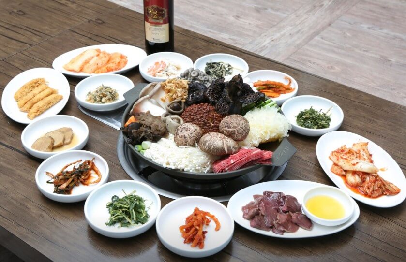 생방송투데이 버섯전골한상 외국인의 밥상 오스틴 한상차림