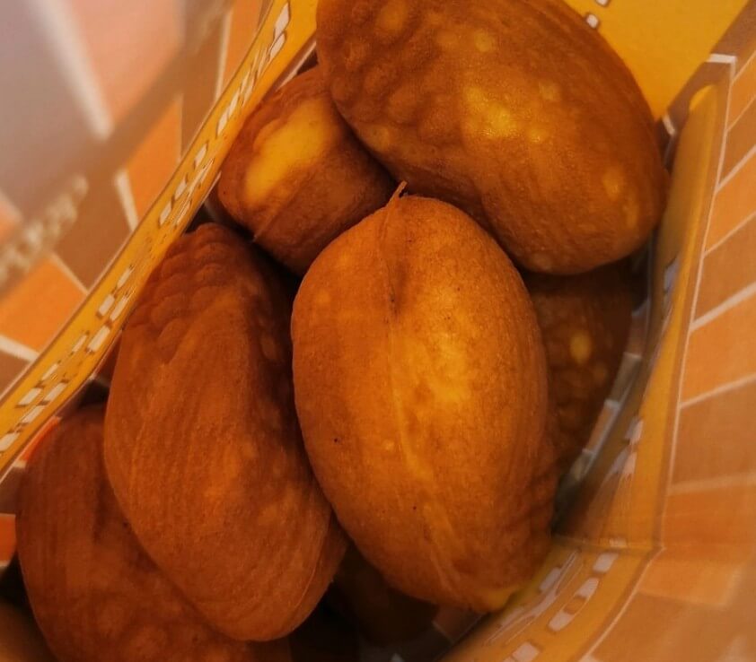 방금 구운 어디로튈지몰라 만쥬