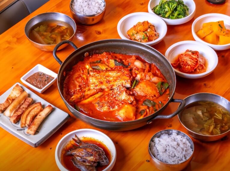 어디로튈지몰라 제주 갈치조림 한상 차림