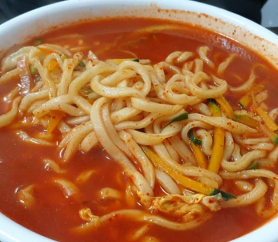 전현무계획3 얼큰이칼국수 아산 맛집의 방금 나온 뜨끈한 얼큰이칼국수 한그릇