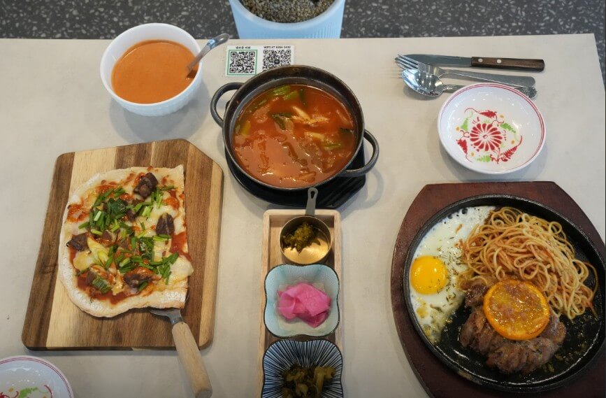 생생정보 가격파괴why 등심스테이크 김치찌개 공기밥무한리필 14900원 상차림