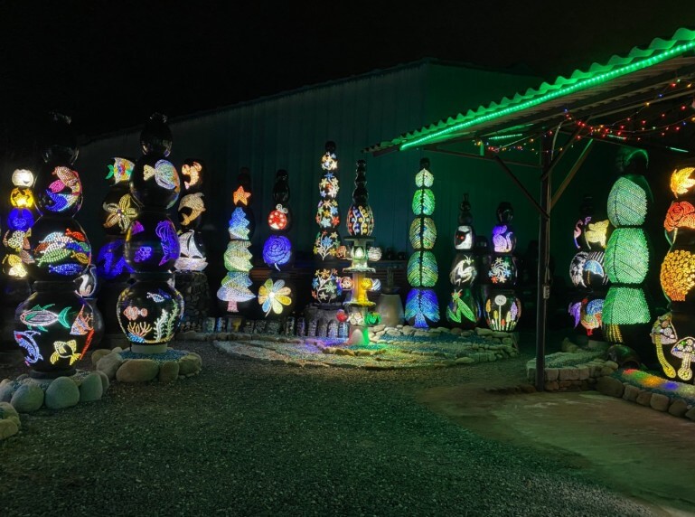 생생정보 나나랜드 동갑내기부부의 항아리구슬정원 야간모습