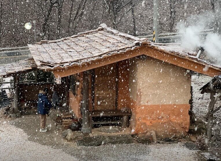생생정보 나나랜드 탱고부부 펜션 눈 내리는 풍경