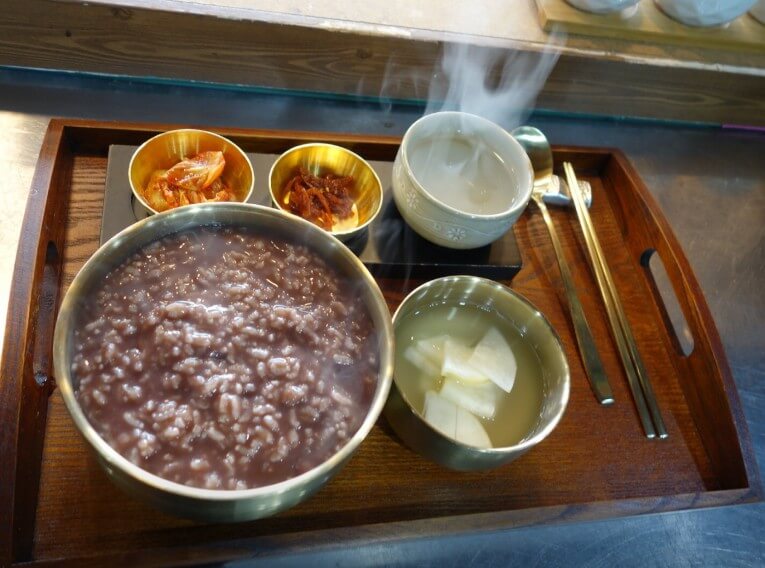 생생정보 독한인생 팥죽 한상