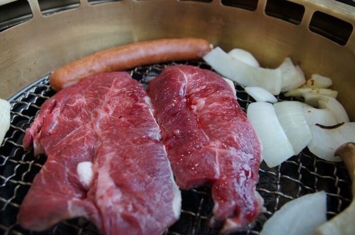 생생정보 홍천한우 정육식당 위치 및 가격, 연말 모임 완벽 가이드