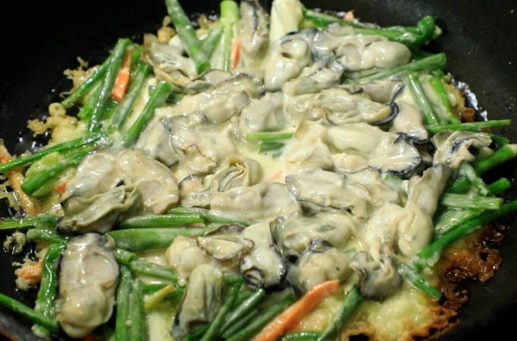 한국기행 밀가루가 좋아서 충남 보령 굴구이집의 굴전