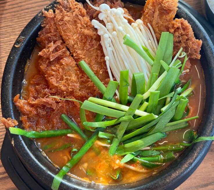 매일아침 김치찌개돈까스