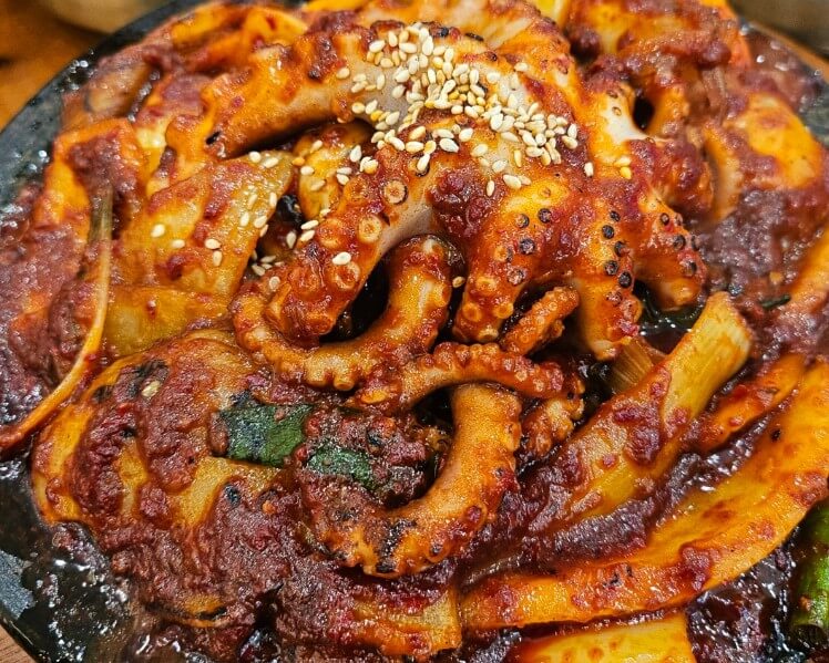 생생정보 결정적한수 돌판낙지볶음