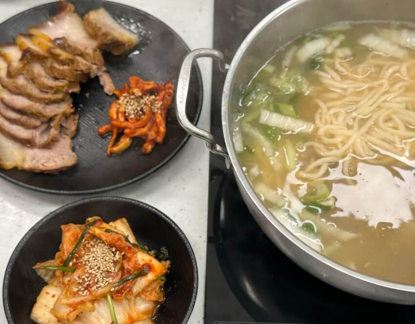 생생정보 칼국수 보쌈 무한리필 13900원