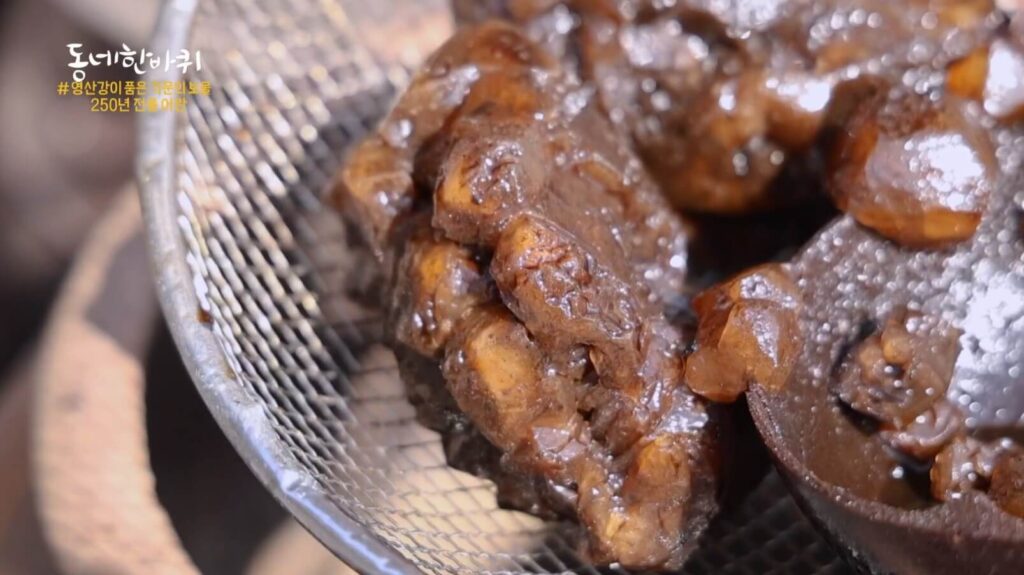 동네한바퀴 250년 전통 어란 만들때 쓰는 씨간장