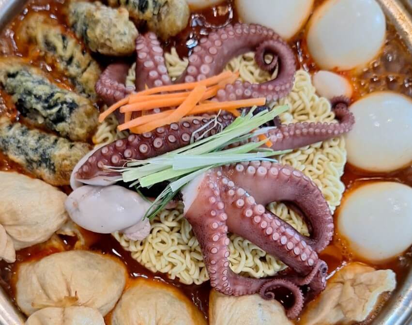 생생정보 설하윤 거제 문어떡볶이 문어라면 문어밥