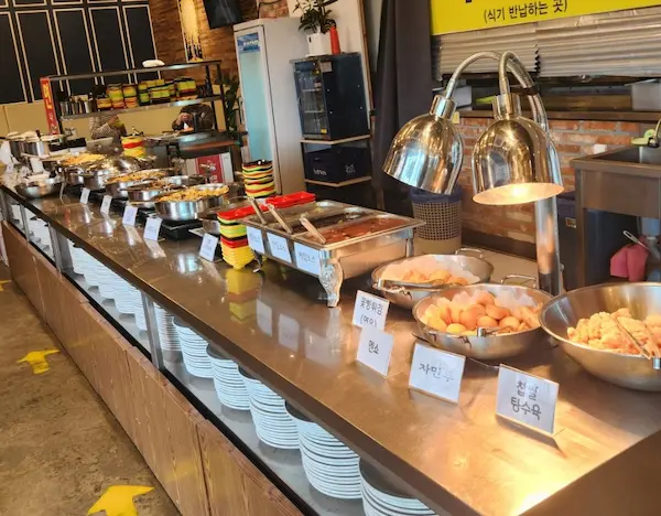 20여가지 중화요리 무한리필 1인 14900원 식당