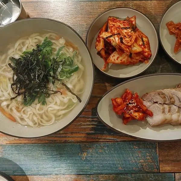 생생정보 장사의 신 백합칼국수보쌈세트